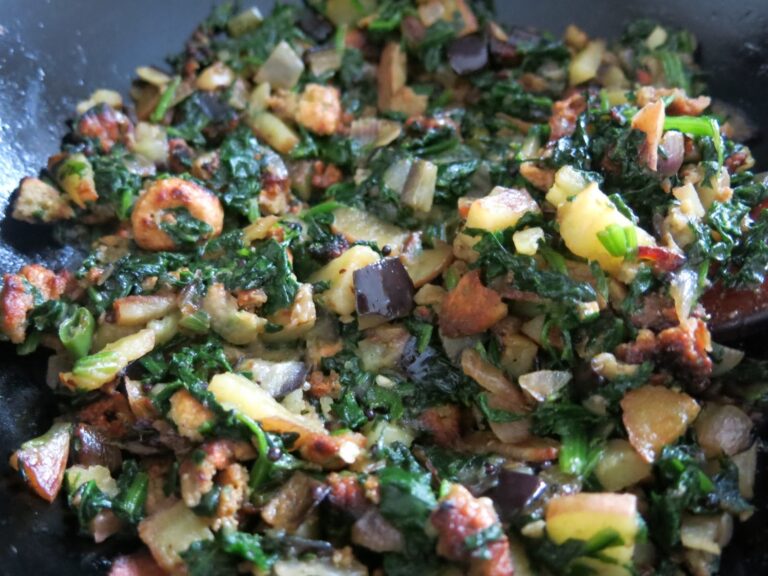 ପାଳଙ୍ଗ ଶାଗ ଆଳୁ ଭଜା palang saga alu bhaja